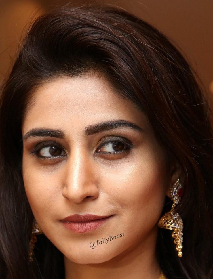 Gorgeous Indian Model Varshini Sounderajan Beautiful Jewelry Earrings Face Closeup